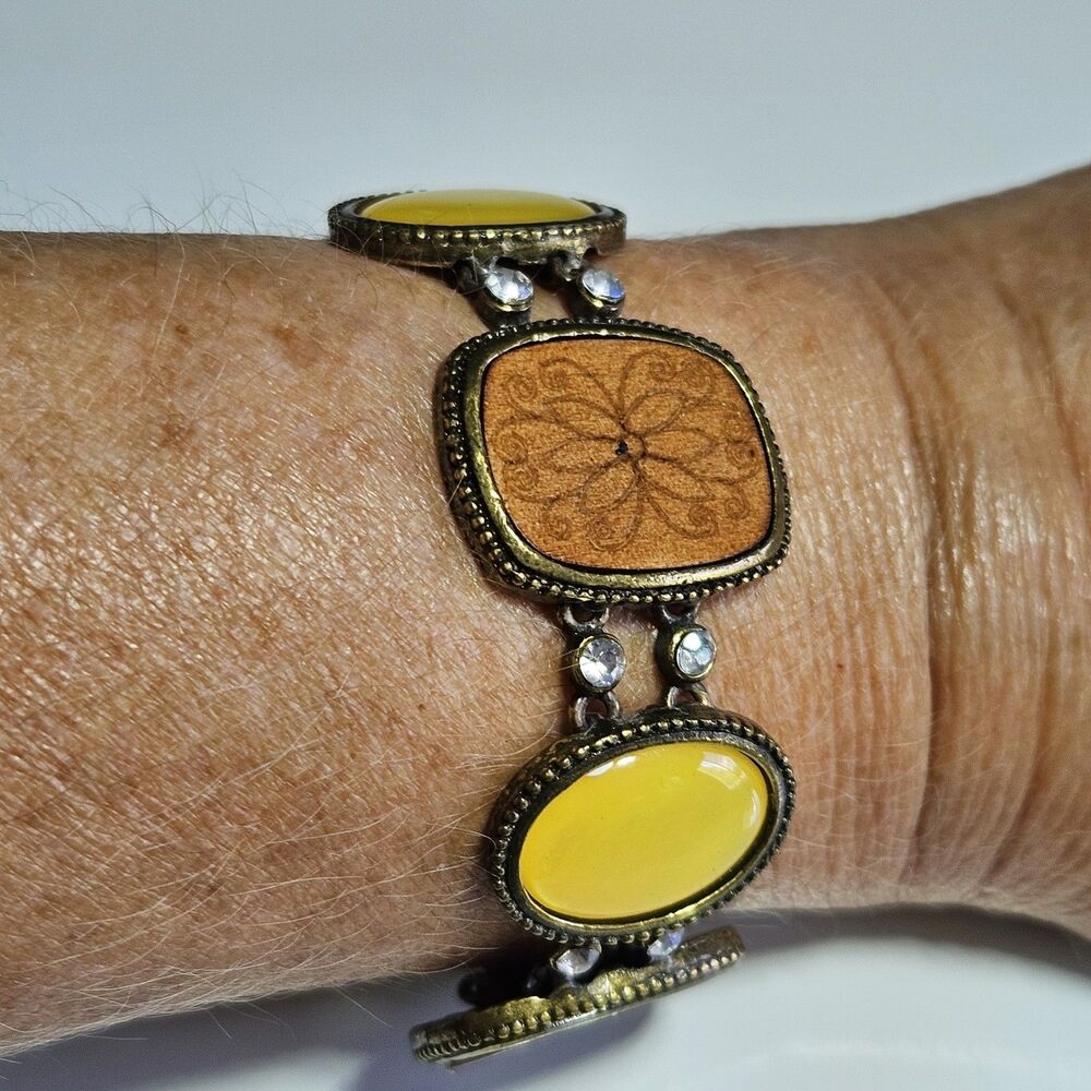 Laila Rowe Bronze Tone Floral Engraved Wood Yellow Bracelet 7"